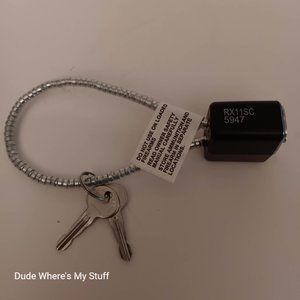 BASIC CABLE GUN LOCK - MEASURES ABOUT 6" WHEN LOCKED - CHILD SAFETY - CHROME NEW